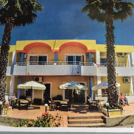 Lägenhetshotell Maria Club Karousadhes (Avliotes)