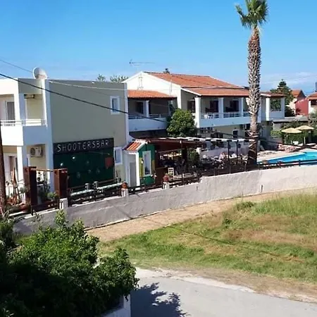 Lägenhetshotell Maria Club Karousadhes (Avliotes)