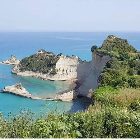 Maria Club * Karousadhes (Avliotes)